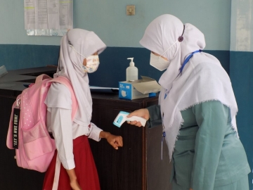 Pengecekan Suhu Tubuh